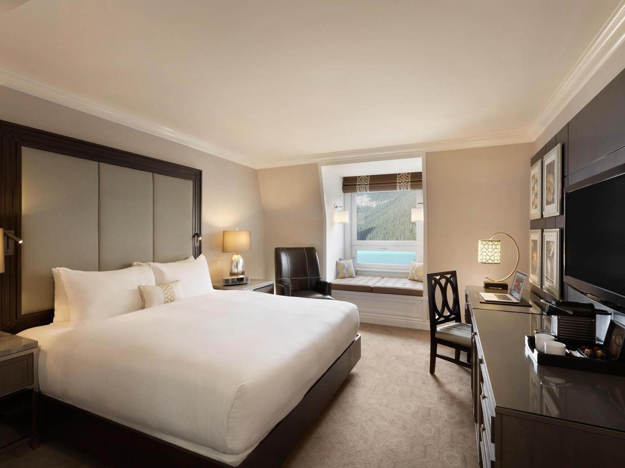Fairmont Gold Room Lake View