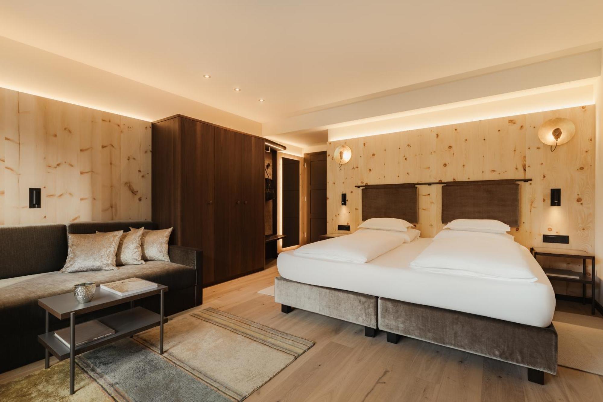 Large Double Room - No Pets Allowed