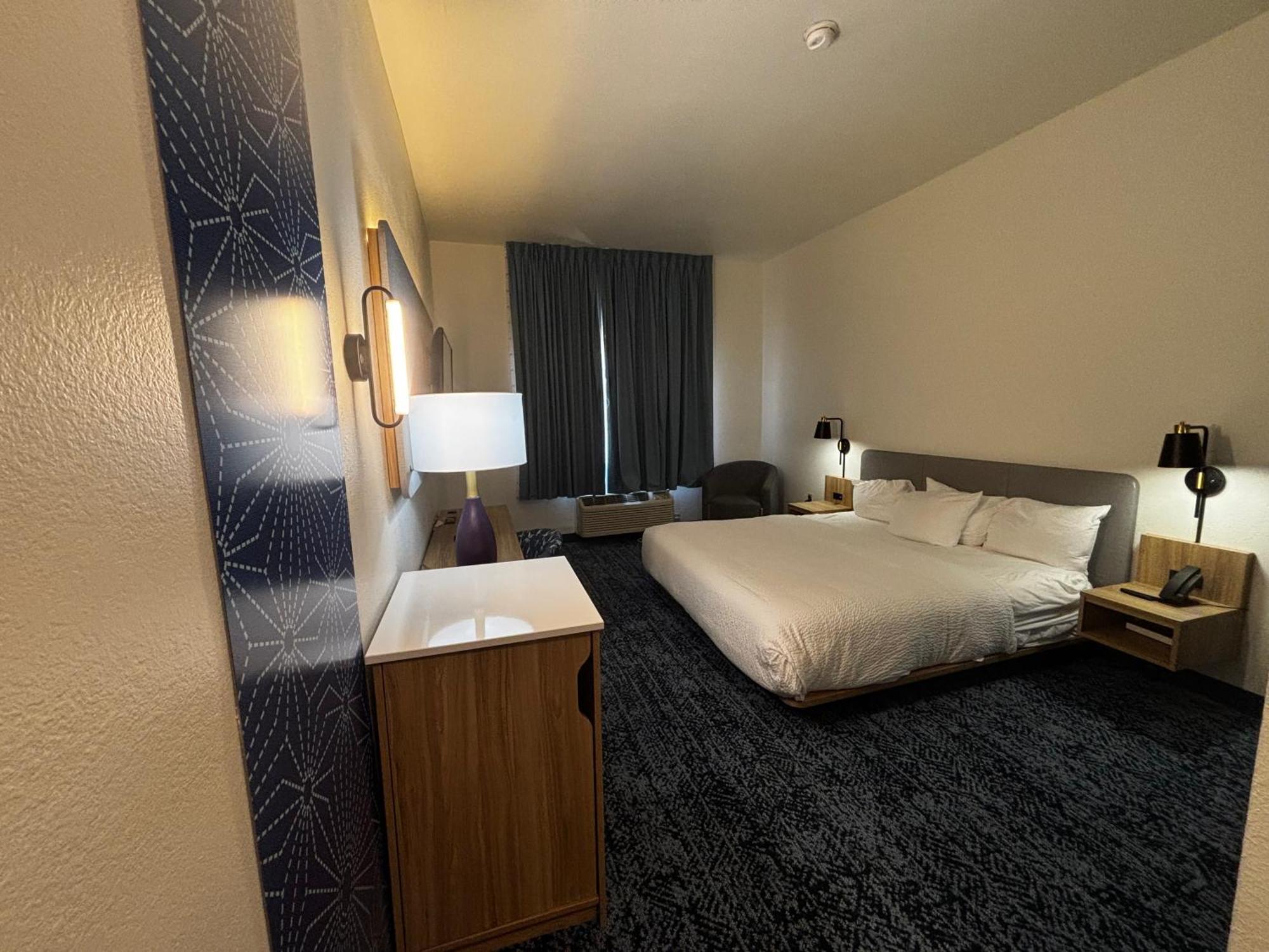 King Room - Accessible/Non-Smoking