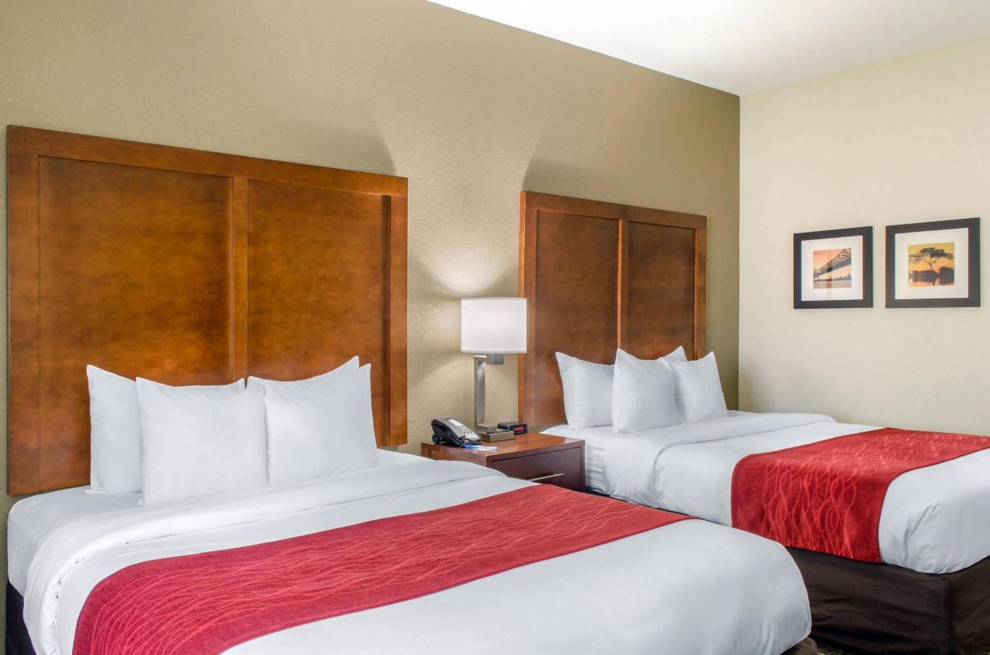 Queen Room with Two Queen Beds - Accessible/Non-Smoking