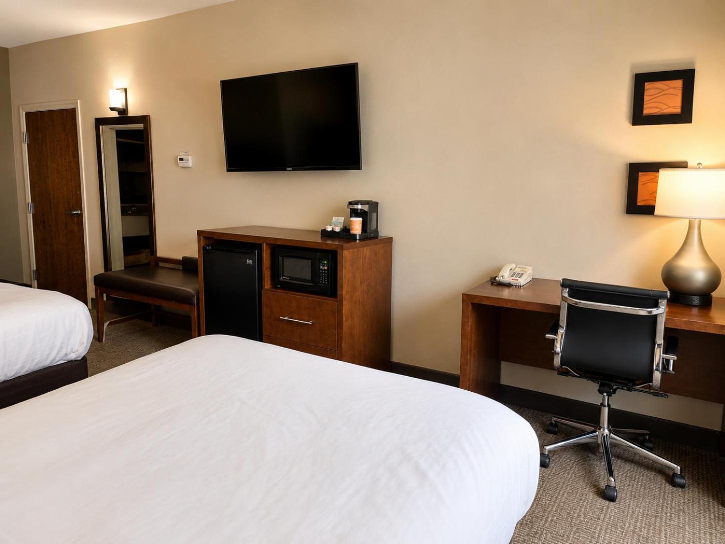 Queen Room with Two Queen Beds - Non-Smoking