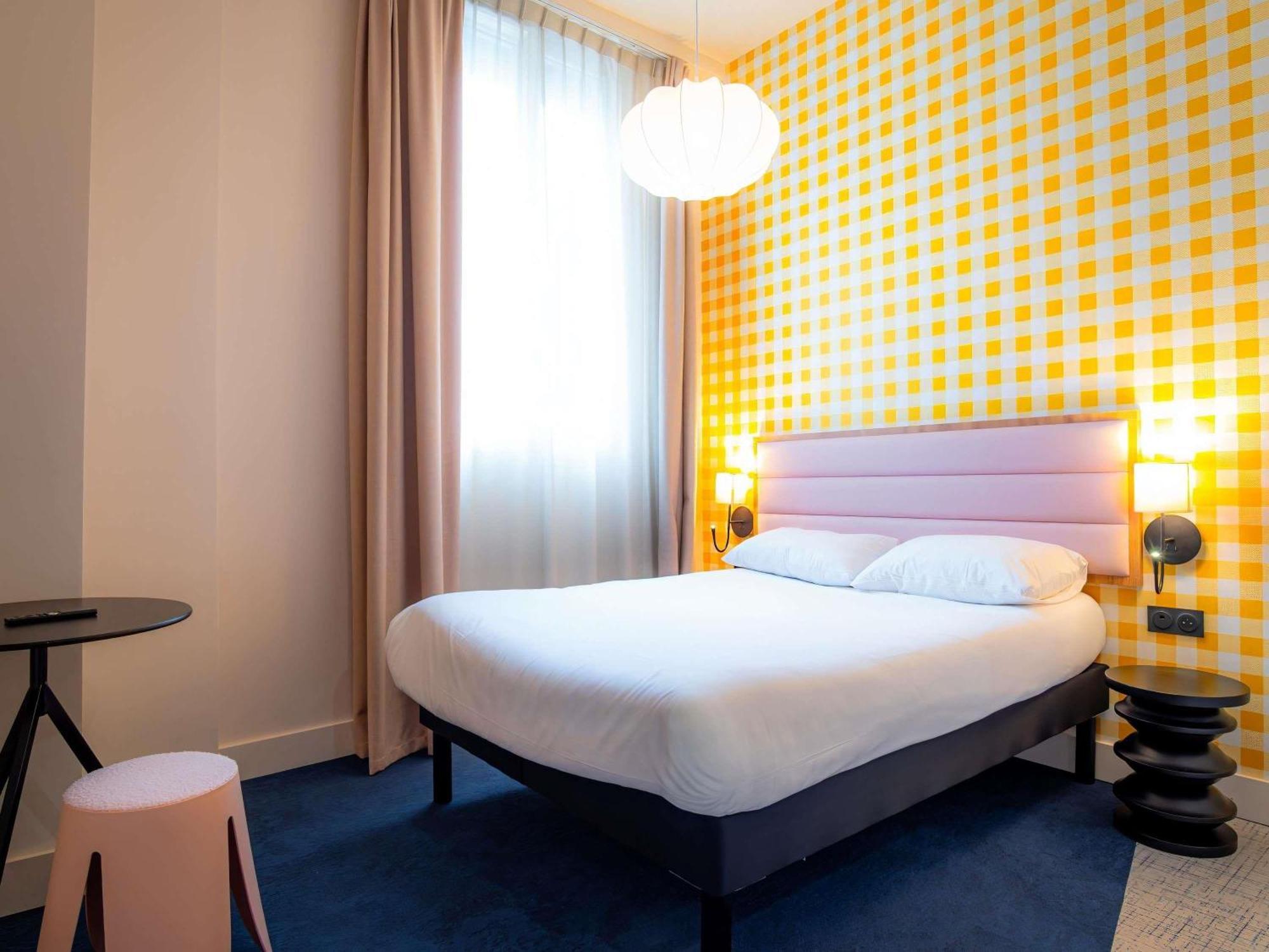 Chambre avec Lit double et Canapé