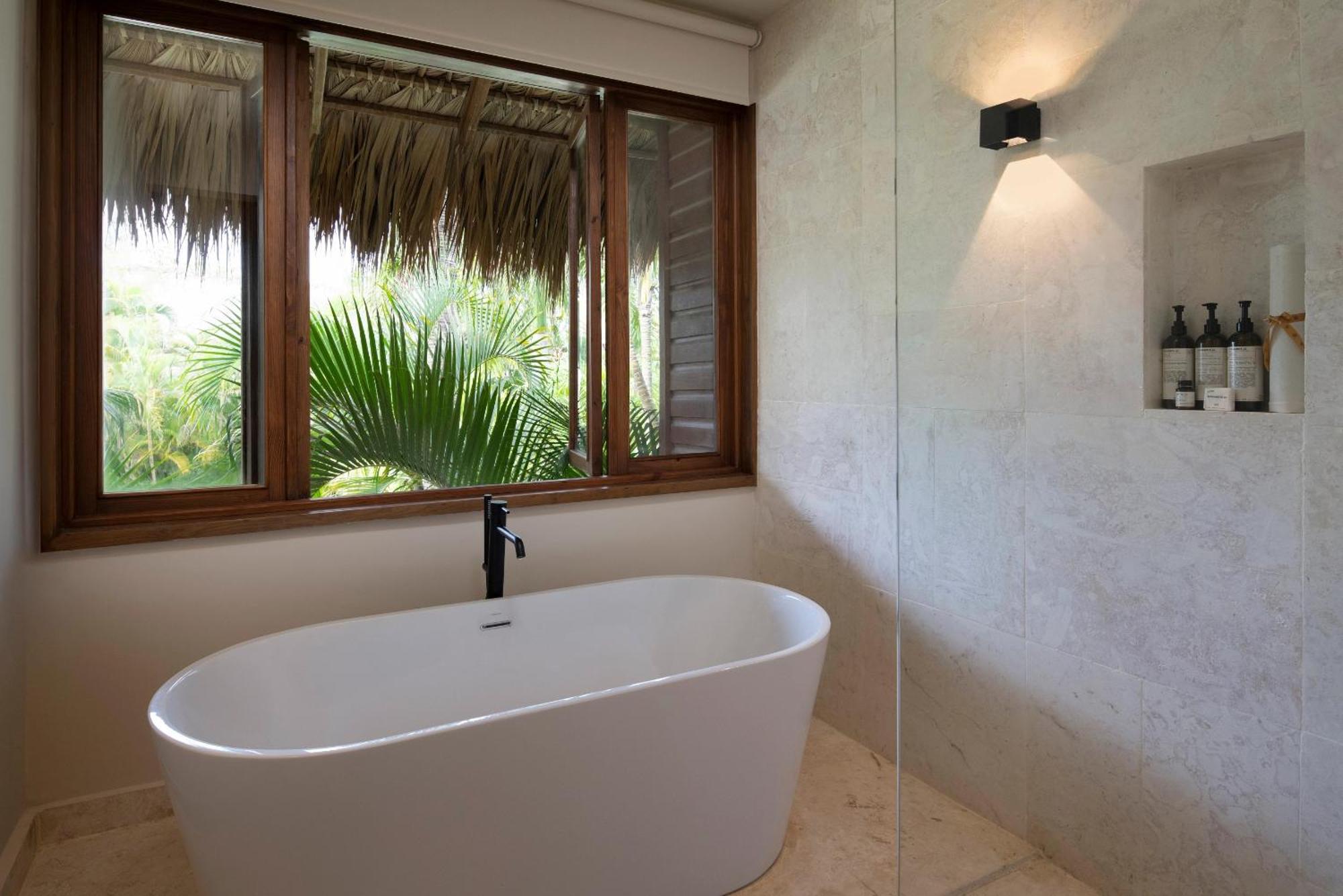 Romantic Junior Suite Garden View King