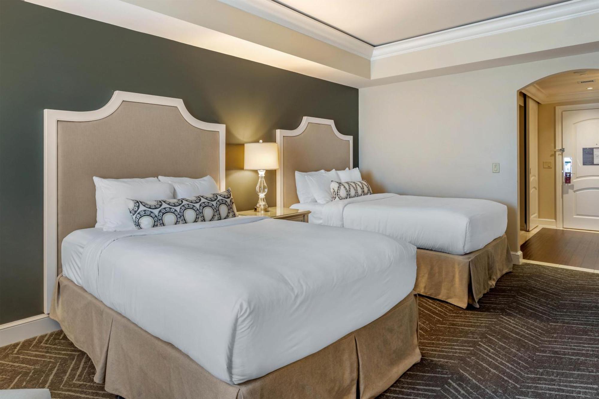 One-Bedroom Standard Room Two Queen Beds,1772926621:JPEG