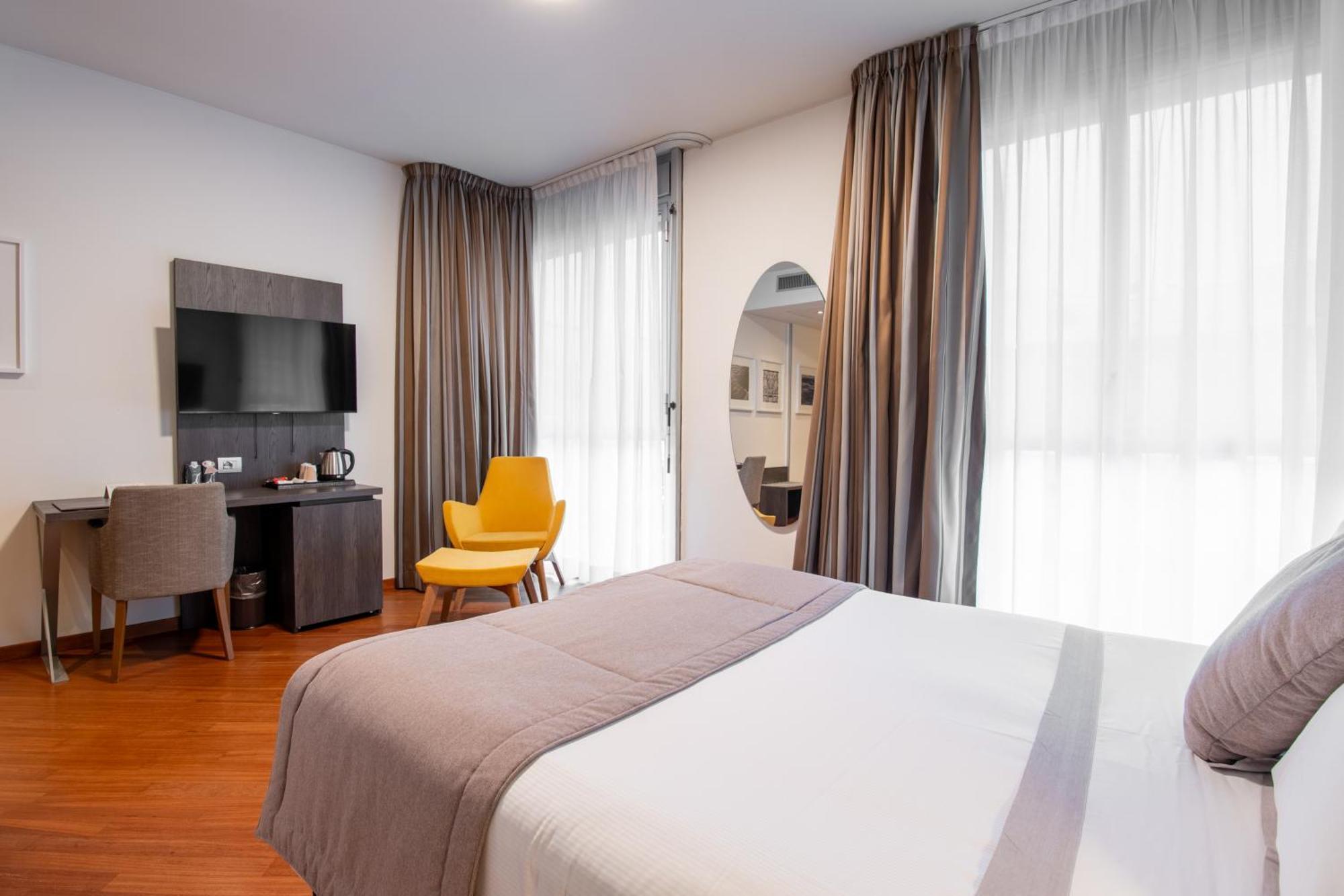 Superior Double or Twin Room,1773679603:JPEG