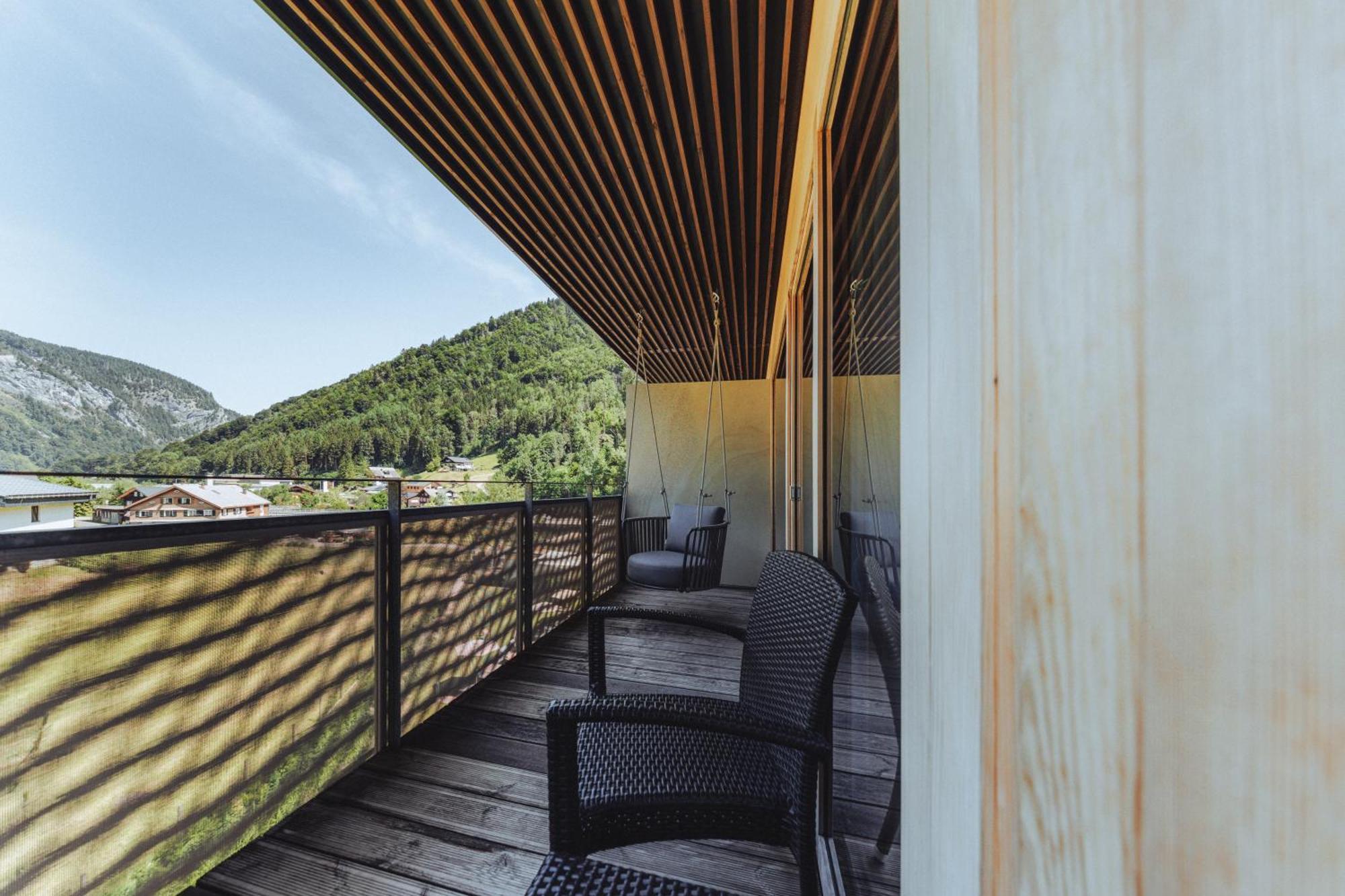 Suite mit Balkon und Bergblick
