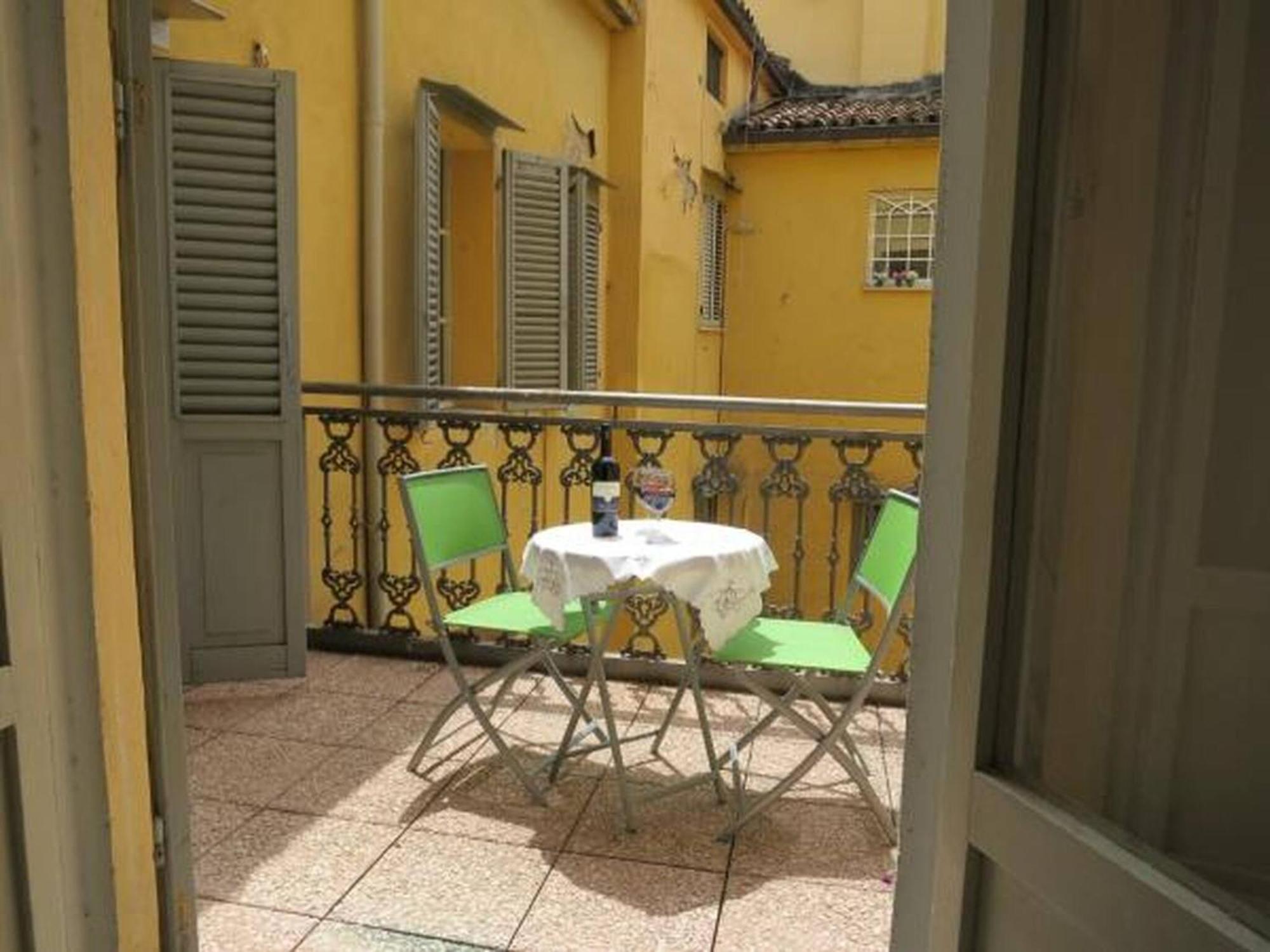 Camera Matrimoniale/Doppia con Letti Singoli con Bagno Privato Esterno