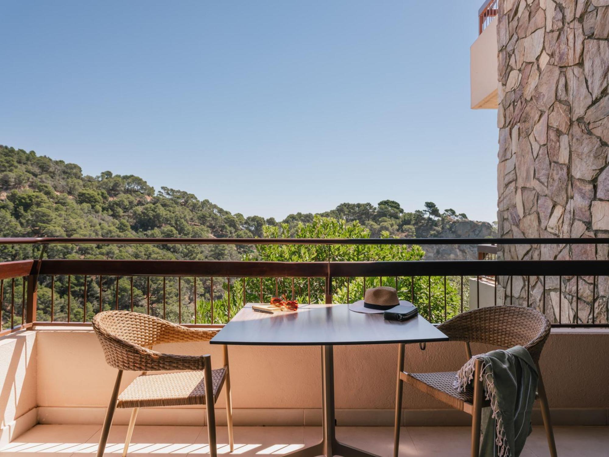 Suite Junior ZEL con cocina y vistas al jardín