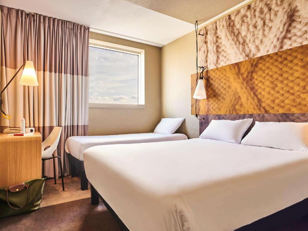 Quarto Standard com 1 Cama de Casal e 1 de Solteiro