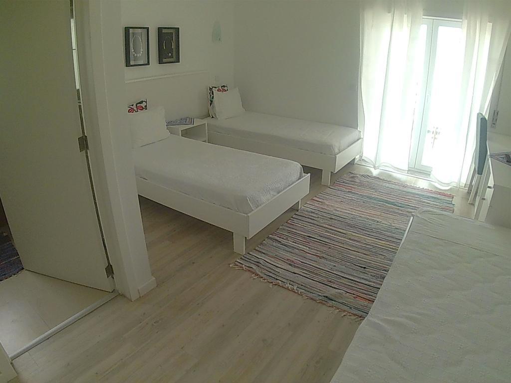 Quarto Triplo Básico