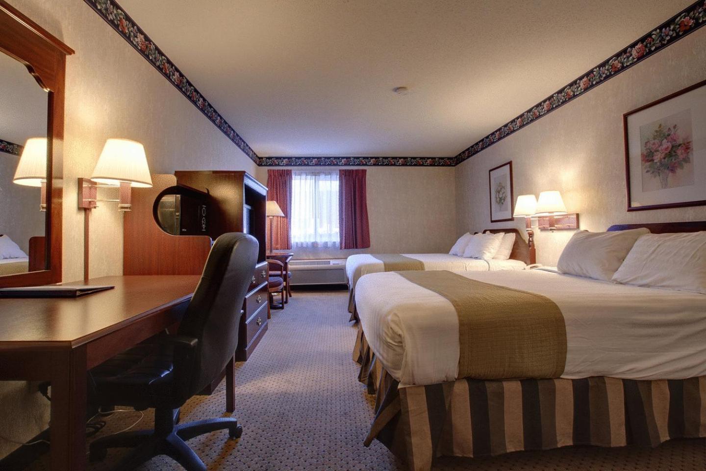 Queen Room with Two Queen Beds - Non-Smoking
