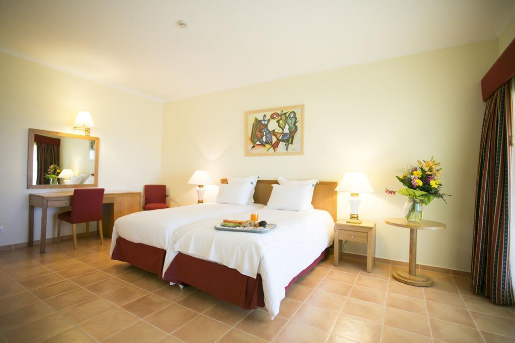 Suite with Balcony,799026981:JPEG