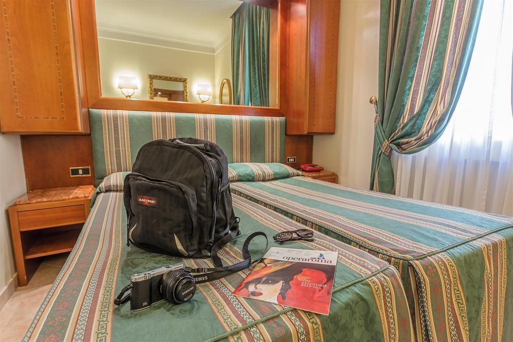 Economy Double or Twin Room,692417835:JPEG