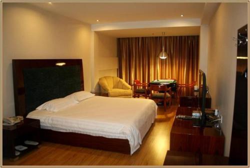 One-Bedroom King Suite - Non-Smoking