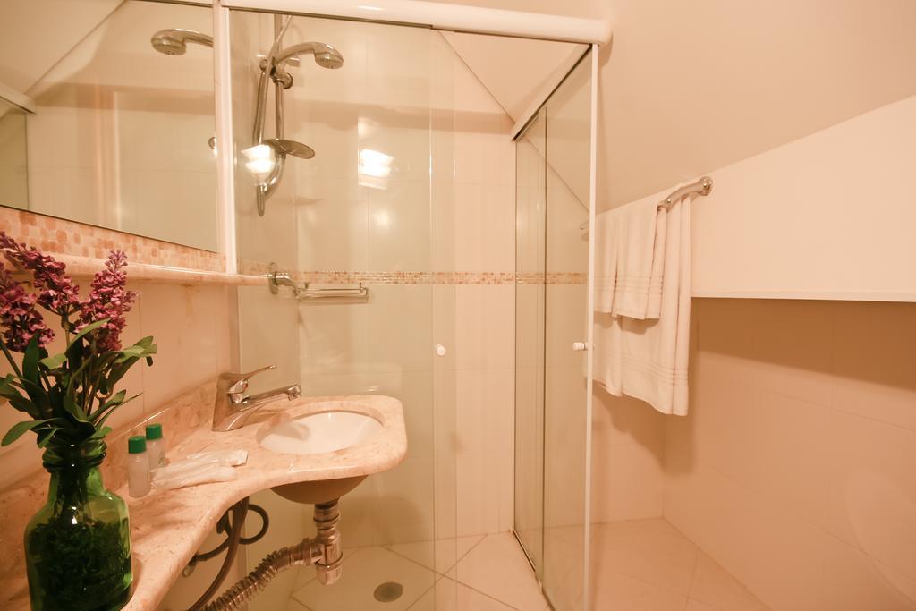 Quarto Duplo Econômico