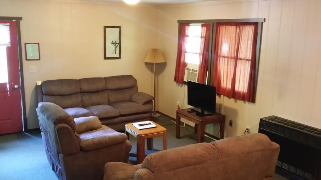 Large Deluxe Two-Bedroom Cabin