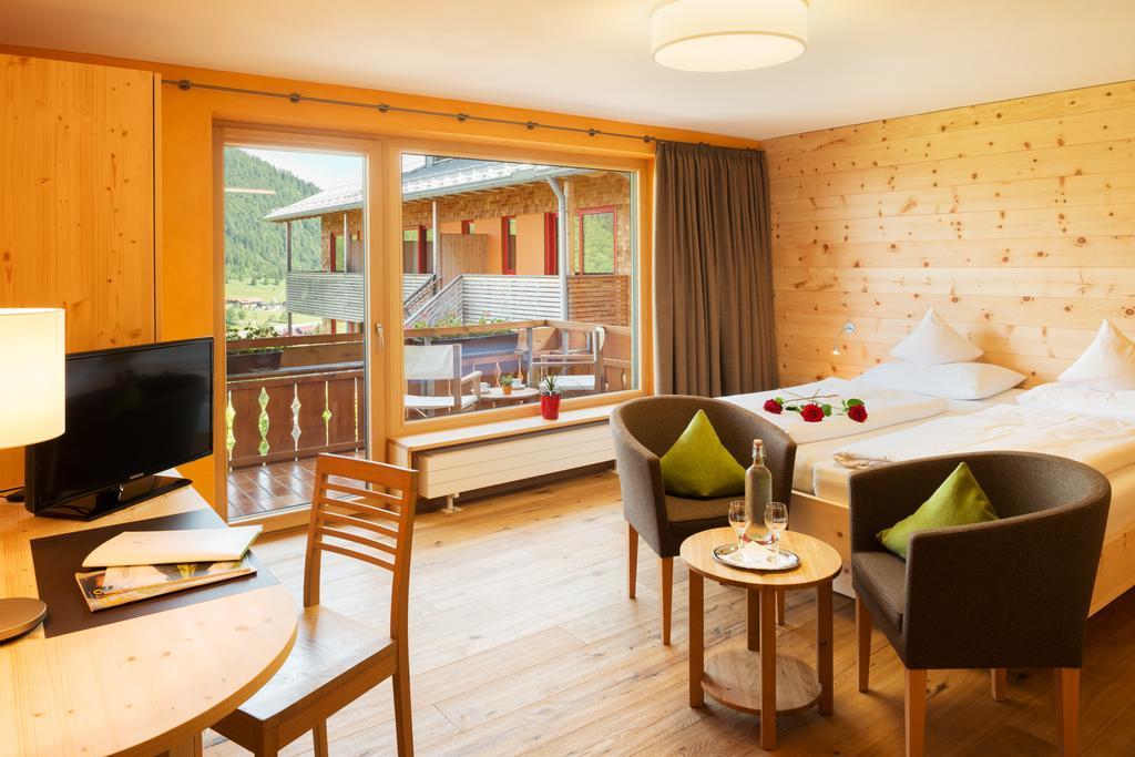 Doppelzimmer mit Balkon