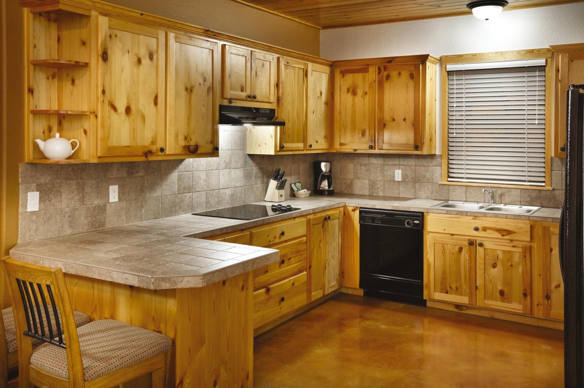 Three-Bedroom Apartment,198368047:JPEG
