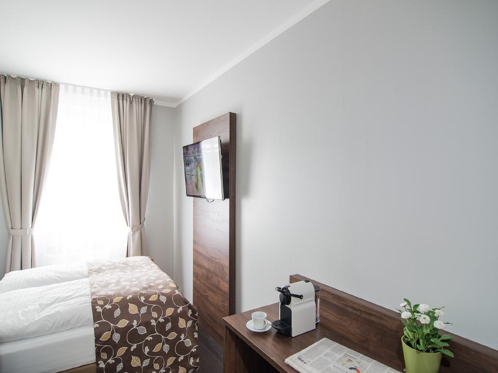 Quarto Duplo Económico C