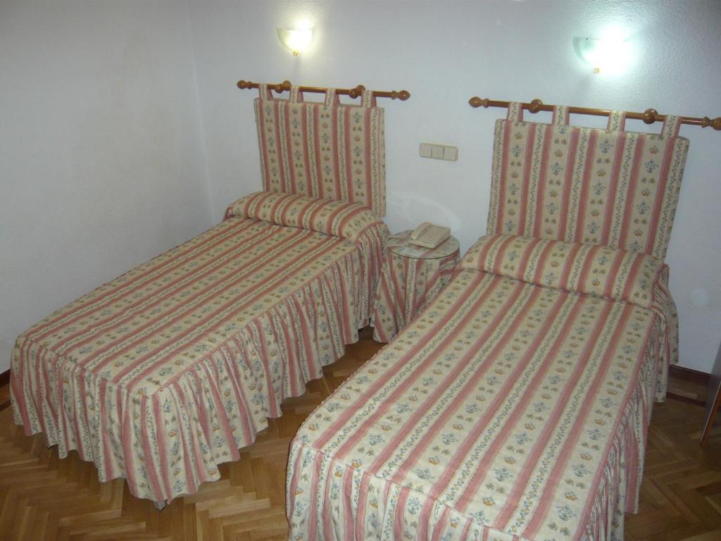 Twin Room,1580725191:JPEG