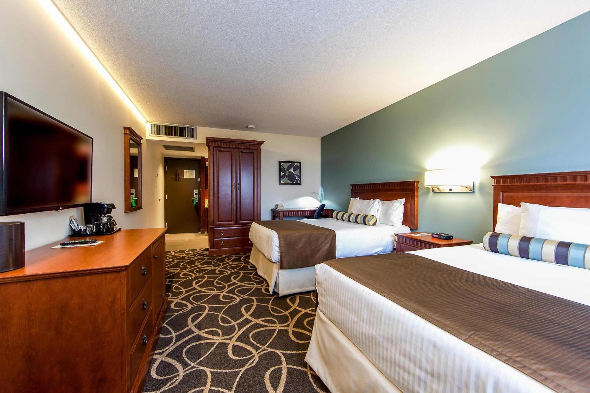 Chambre Classique avec 2 Lits Doubles