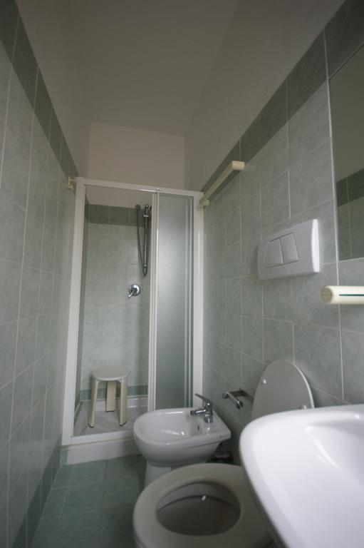 Camera Matrimoniale/Doppia con Letti Singoli con Bagno