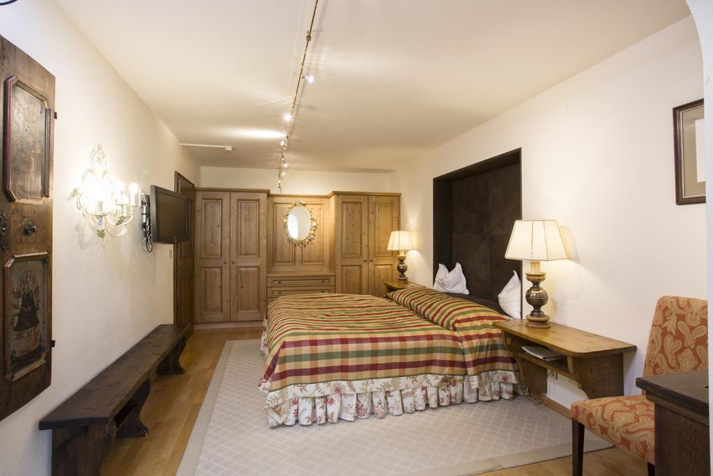 Deluxe Suite,1672563094:JPEG