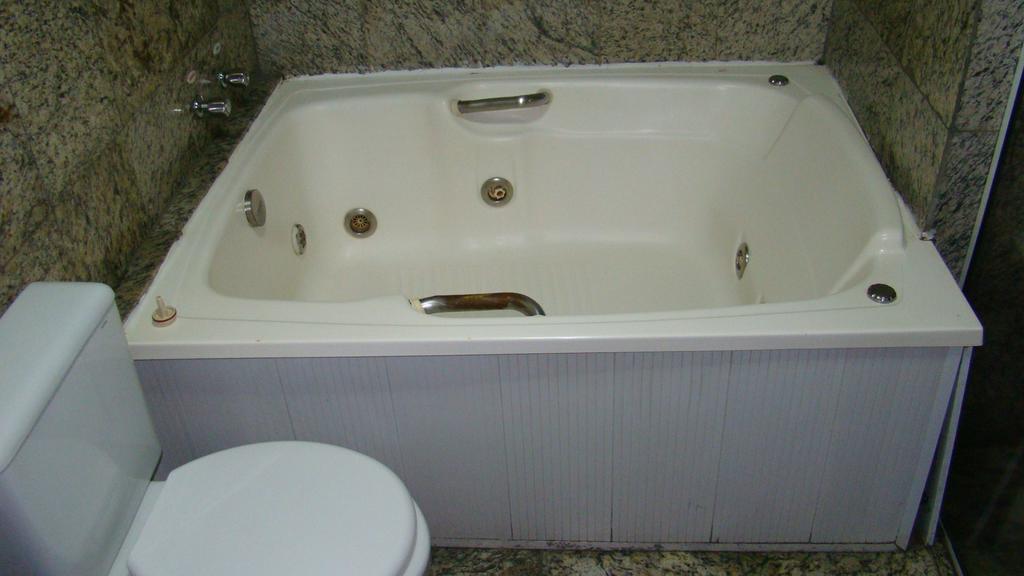 Quarto Twin Standard