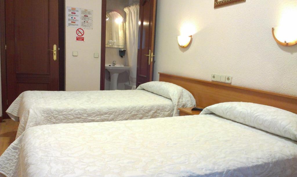 Twin Room,37087975:JPEG