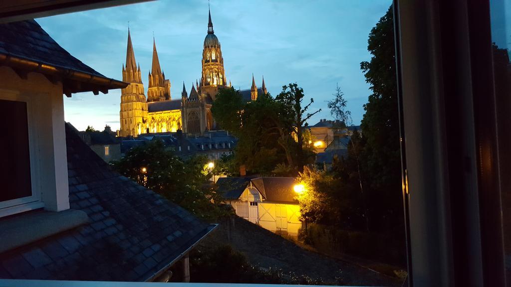 Chambre Double avec Vue sur la Cathédrale