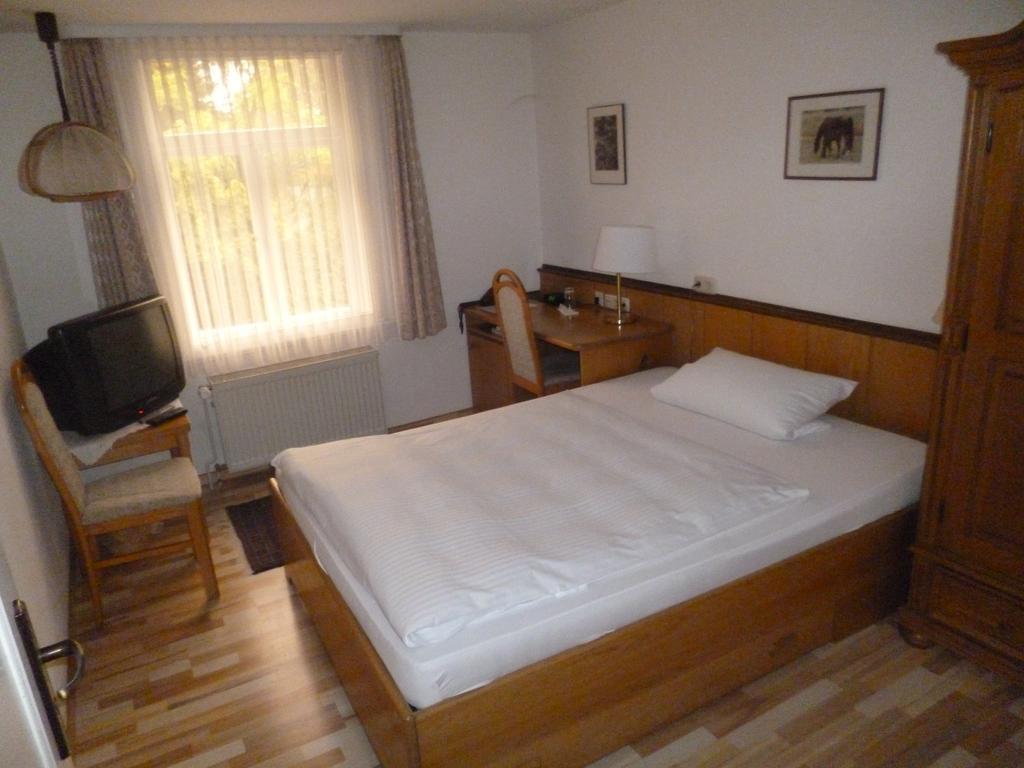 Single Room,328428004:JPEG