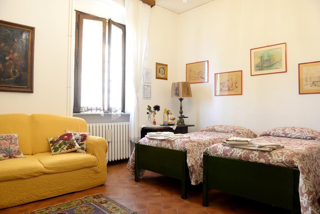 Camera Matrimoniale/Doppia con Letti Singoli con Bagno Privato