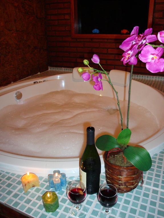 Suíte Deluxe com Banheira de Hidromassagem