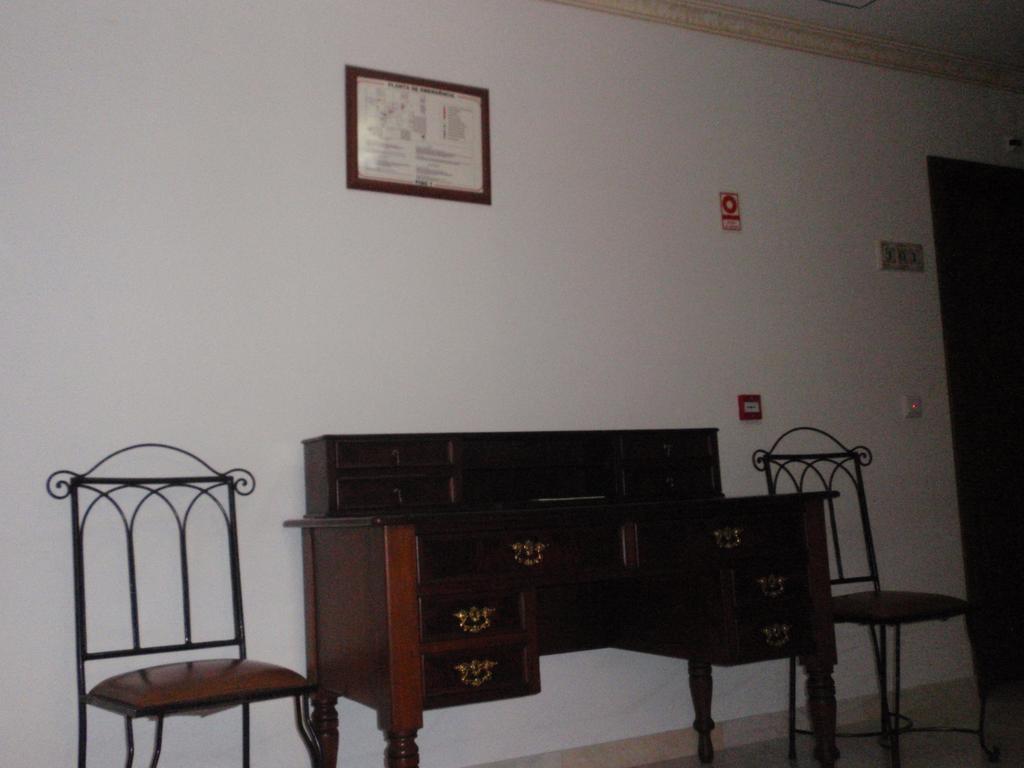 Single Room,250671009:JPEG