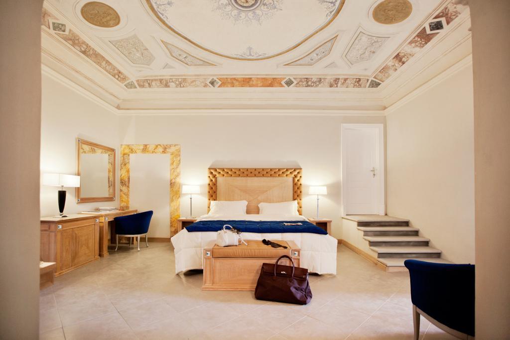 Royal Suite,700888972:JPEG