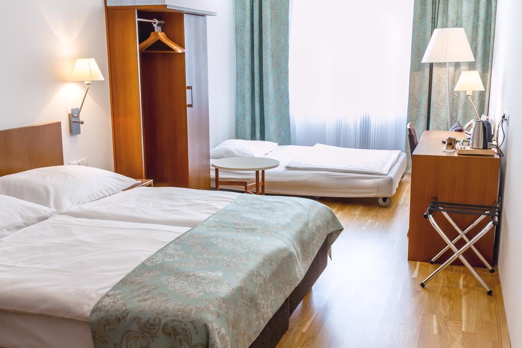 Triple Room,824083514:JPEG