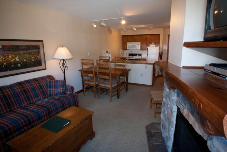 Deluxe Two Bedroom Condo