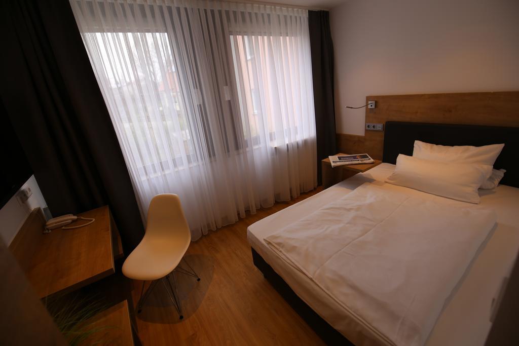 Classic Single Room,1588053801:JPEG