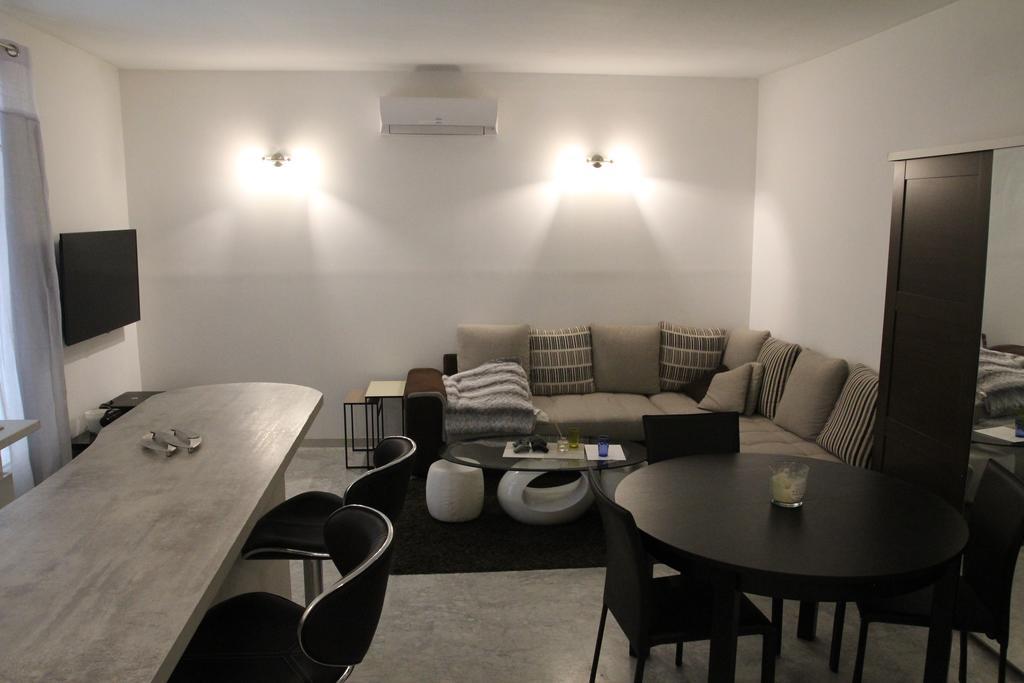 Suite Balcony,265489049:JPEG