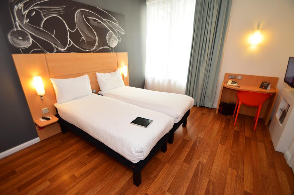 Chambre Lits Jumeaux Standard - Accessible aux Personnes à Mobilité Réduite
