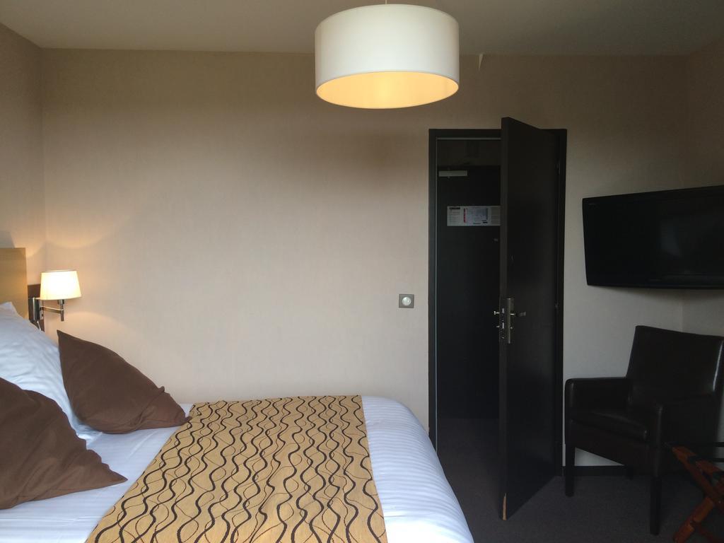 Chambre Double Supérieure (2 Adultes)