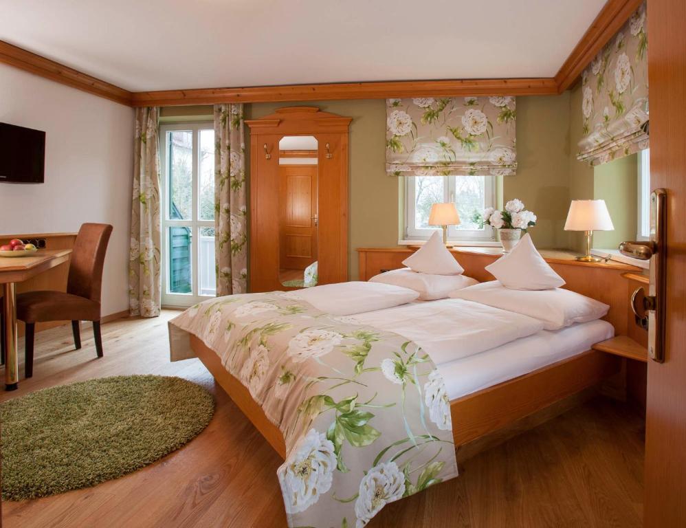 Doppelzimmer mit Balkon