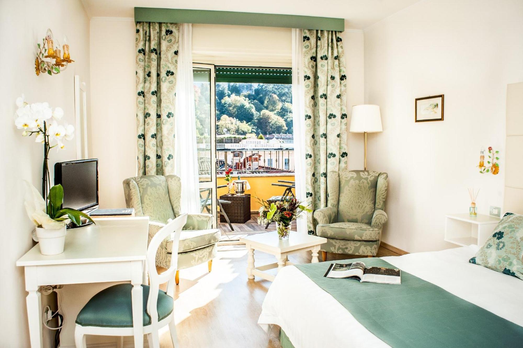 Deluxe Double or Twin Room partial Lake View,152638207:JPEG