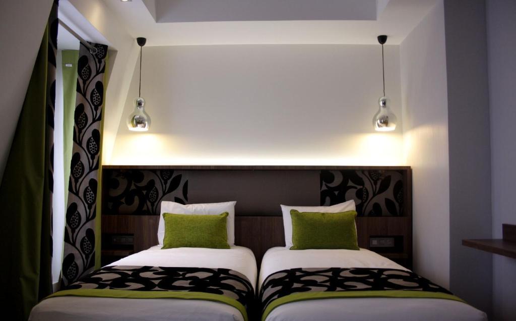 Quarto Triplo Superior