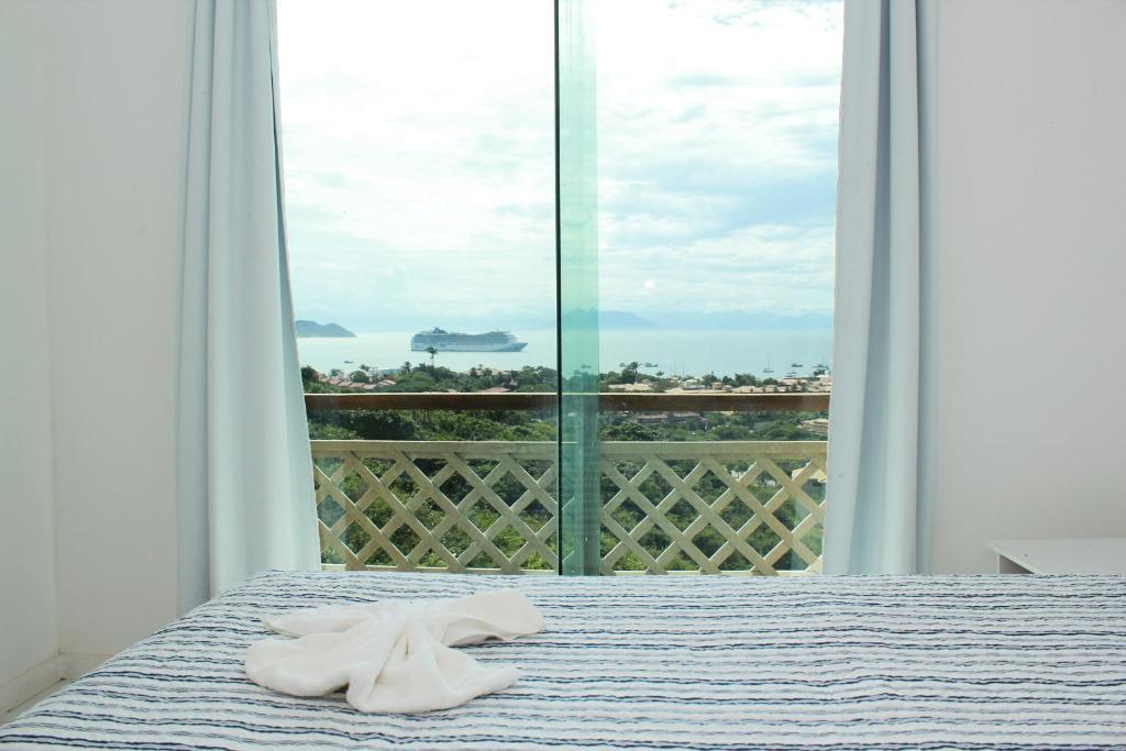 Quarto Duplo com Varanda e Vista do Mar