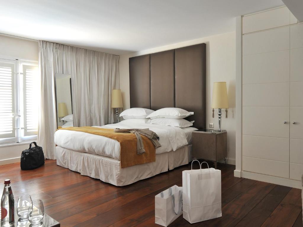 Deluxe Room,31482473:JPEG