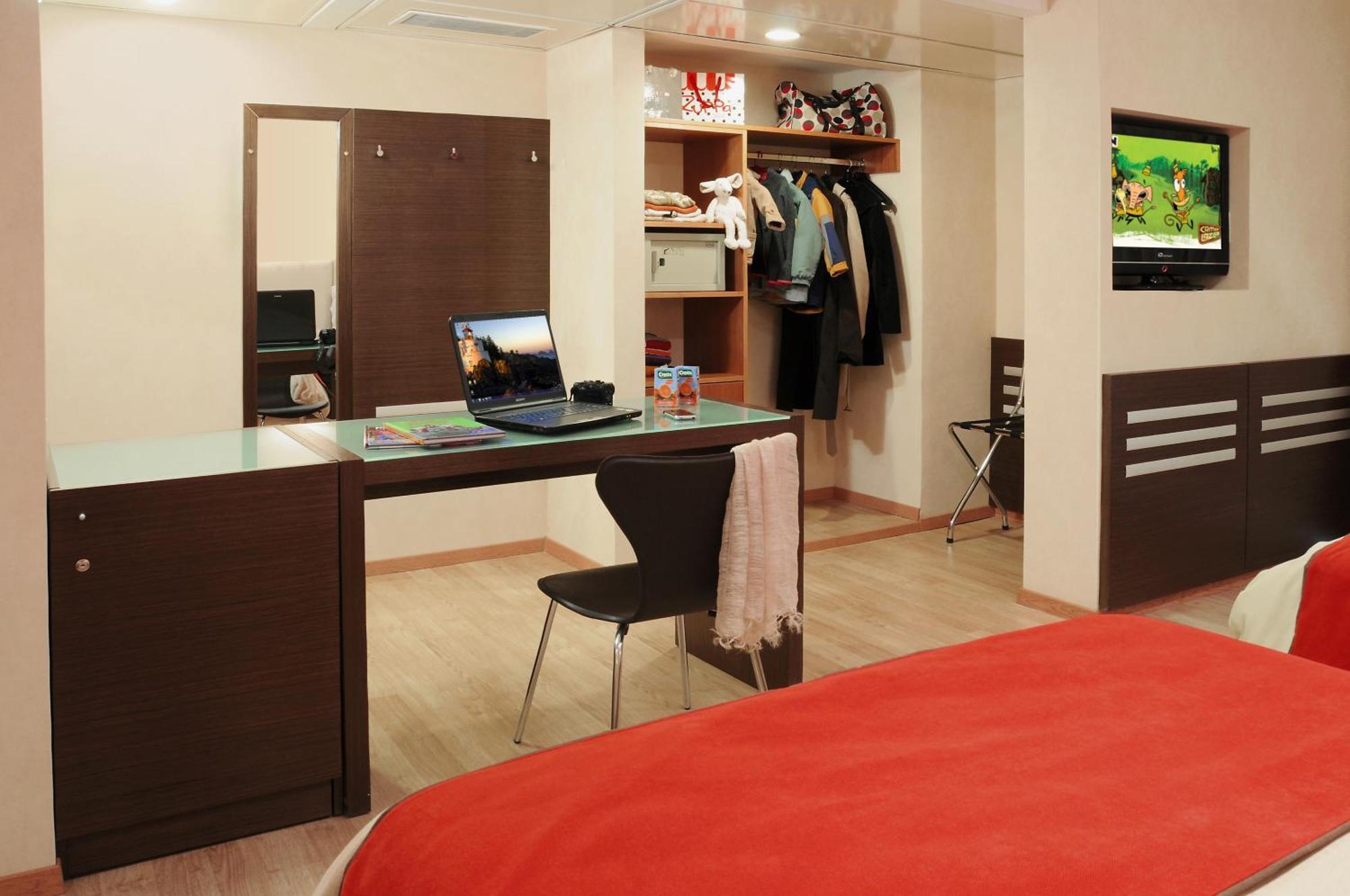 Quadruple Room,1157596989:JPEG