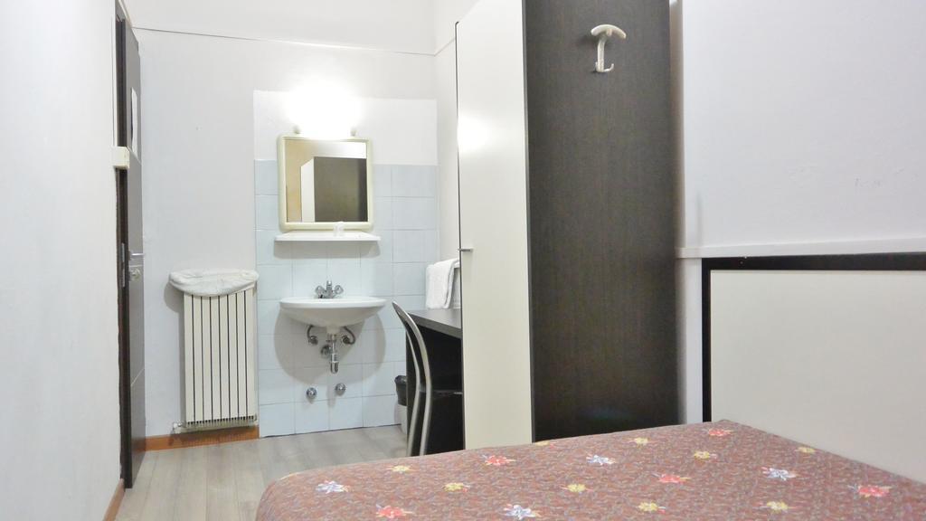 Chambre Simple avec Salle de Bains Commune