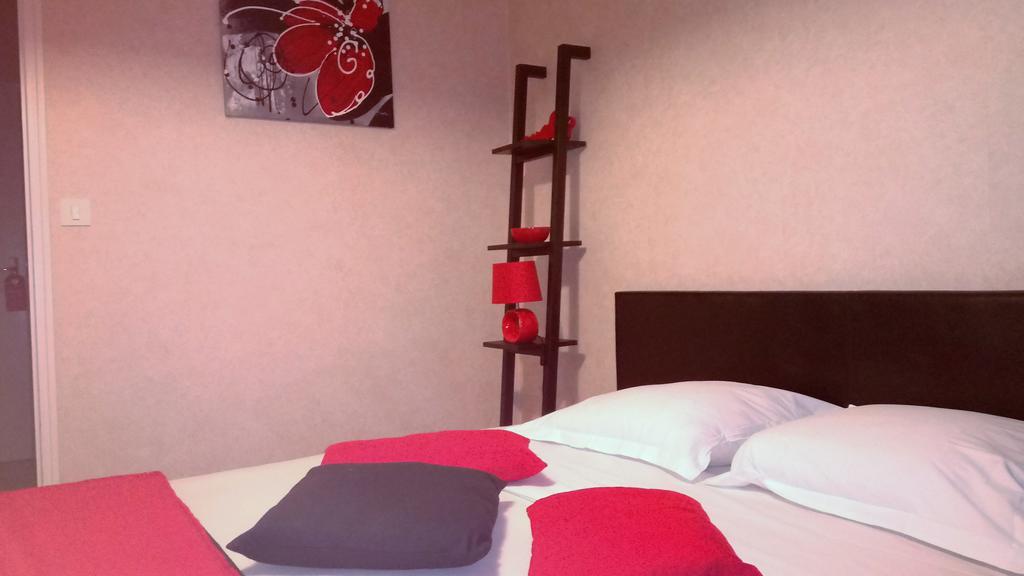 Chambre Lit Queen-Size - Vue sur Jardin