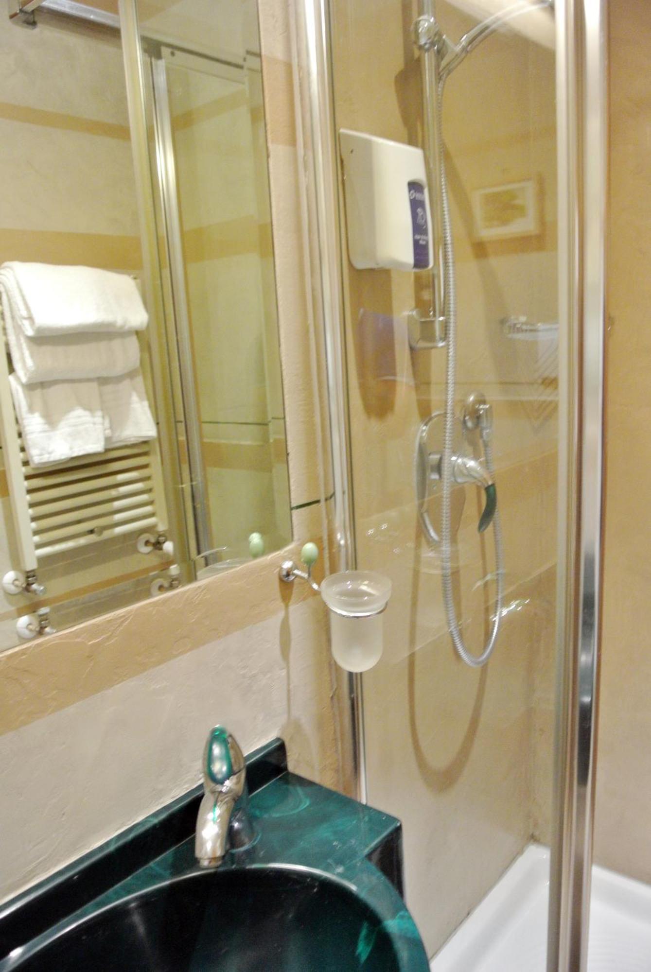 Superior Single Room,1209426580:JPEG